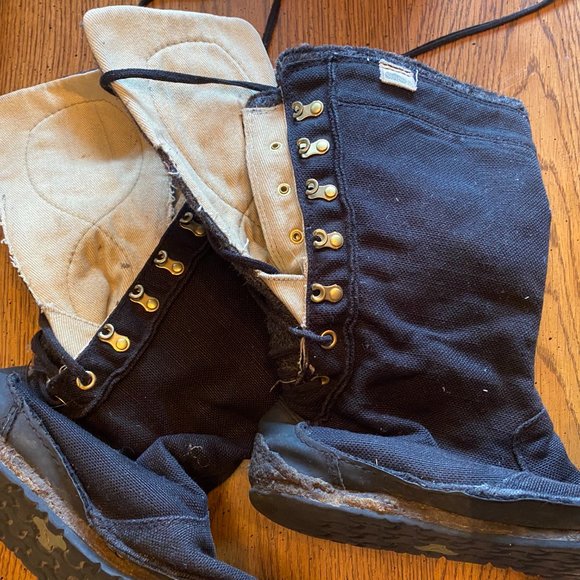 Eco friendly Toetally Simple Brand boot Black lace up boot rare, unique - Picture 4 of 8